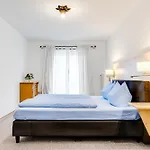 Gaestehaus U Ferienwohnungen Veronika Incl Koenigscard Mit 200 Kostenlosen Attraktionen Apartment *