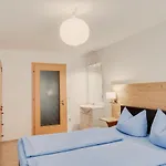 Gaestehaus U Ferienwohnungen Veronika Incl Koenigscard Mit 200 Kostenlosen Attraktionen Apartment *