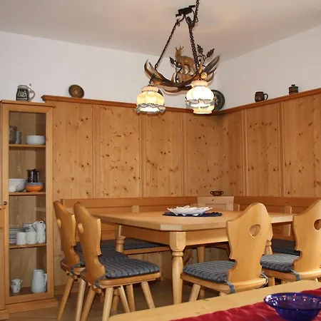 Apartmán Gaestehaus U Veronika Incl Fruehstuecksbuffet Und Koenigscard Mit 200 Kostenlosen Attraktionen *